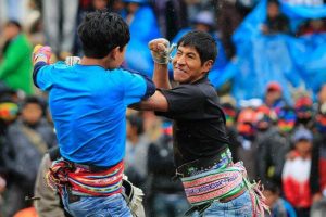 Read more about the article TAKANAKUY, FIGHTS AND JUSTICE IN THE ANDES